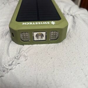 Green Solar Power Bank by Swisstech